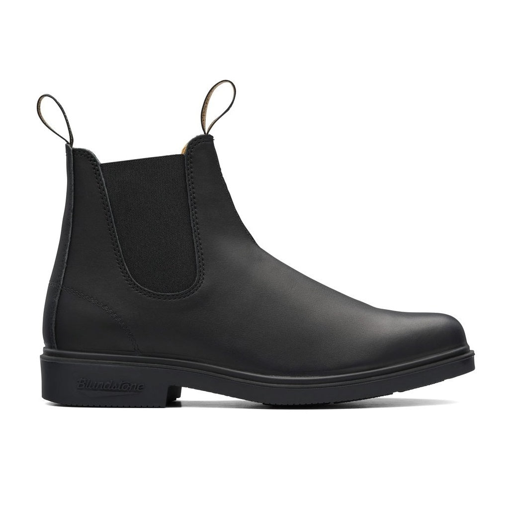 blundstone 068 black chisel toe boot side