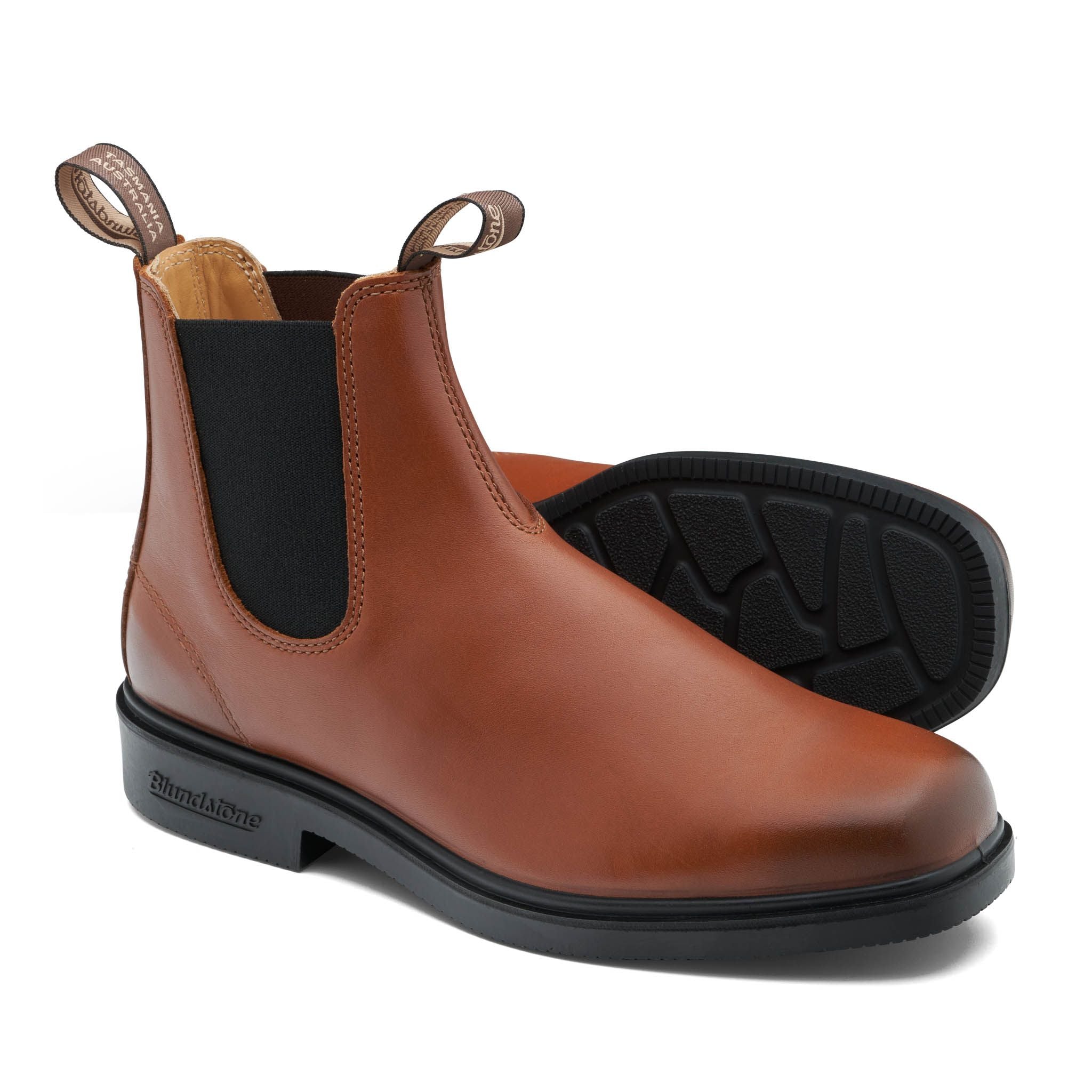 Blundstone #2244 - Chisel Toe dress chelsea boot cognac