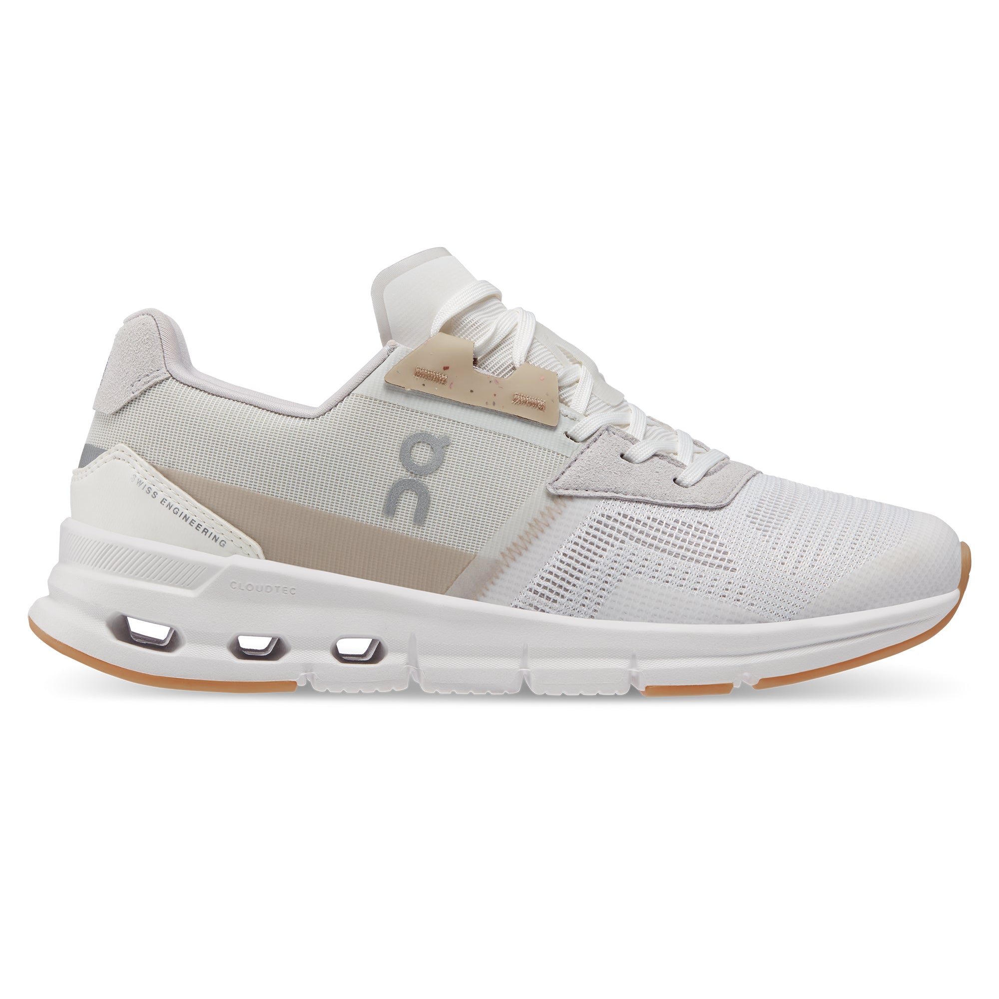 Cloudrift sneaker On women shoe white sand side