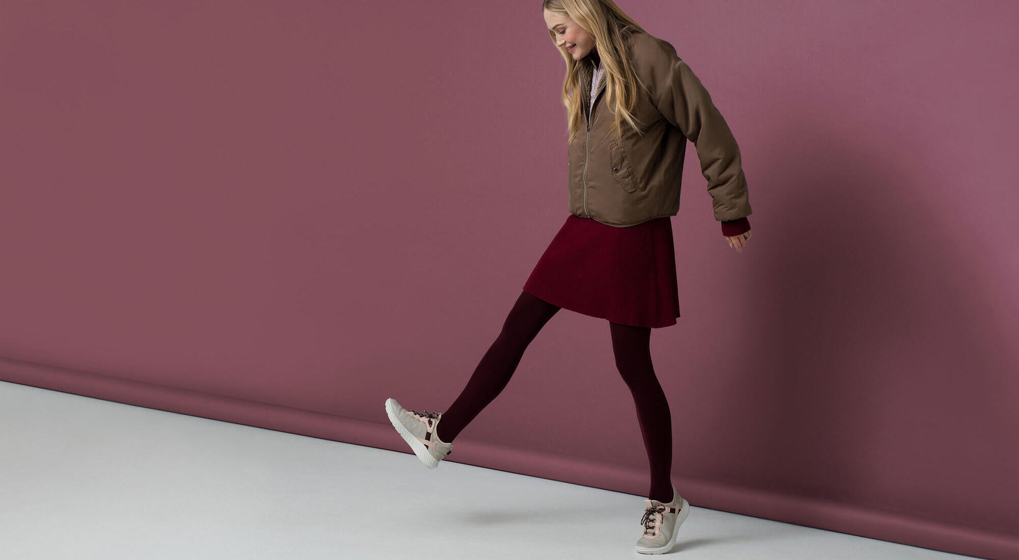 ST.1 Lite Sneaker (Women)