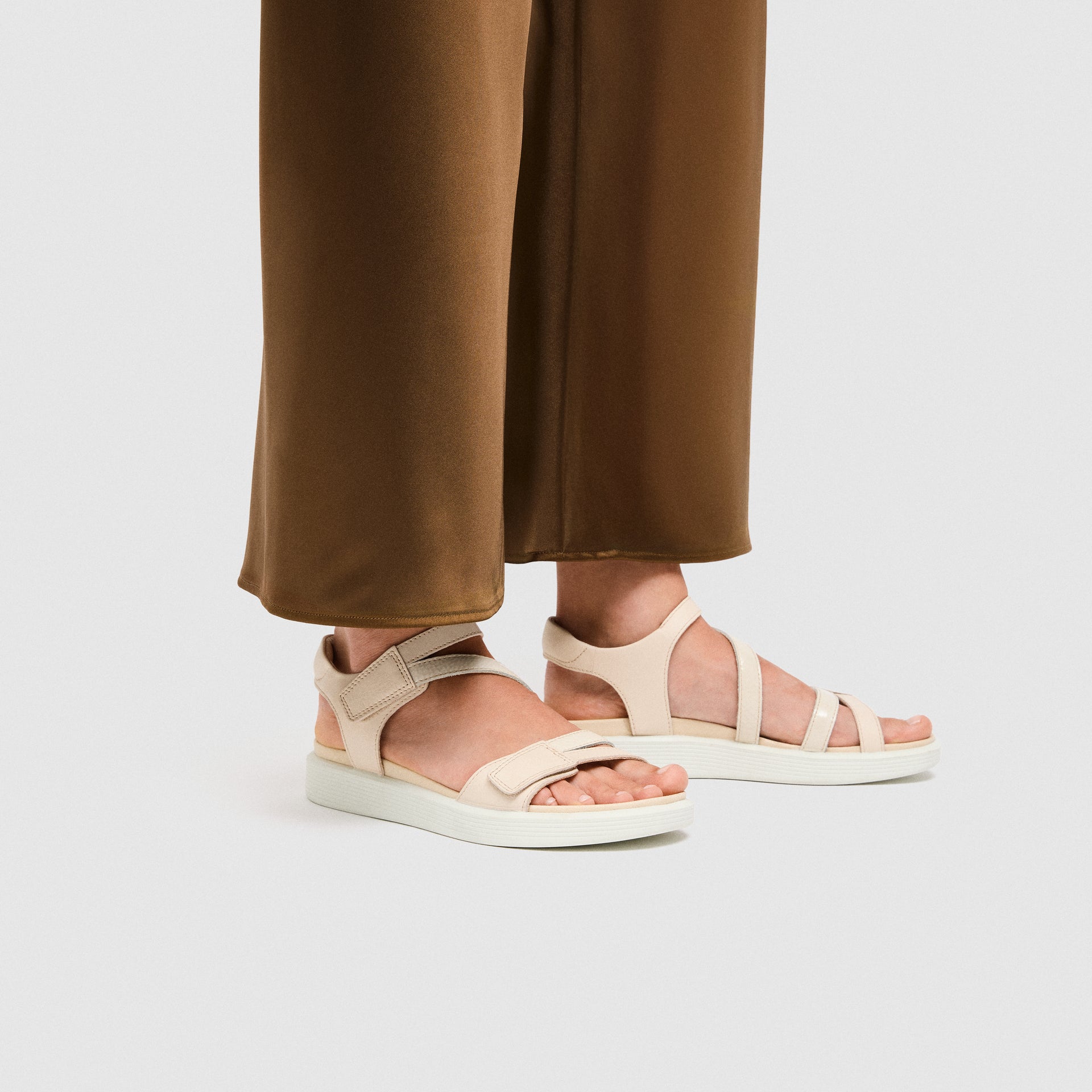 *NEW* Soft Sandal 3-Strap (Women)
