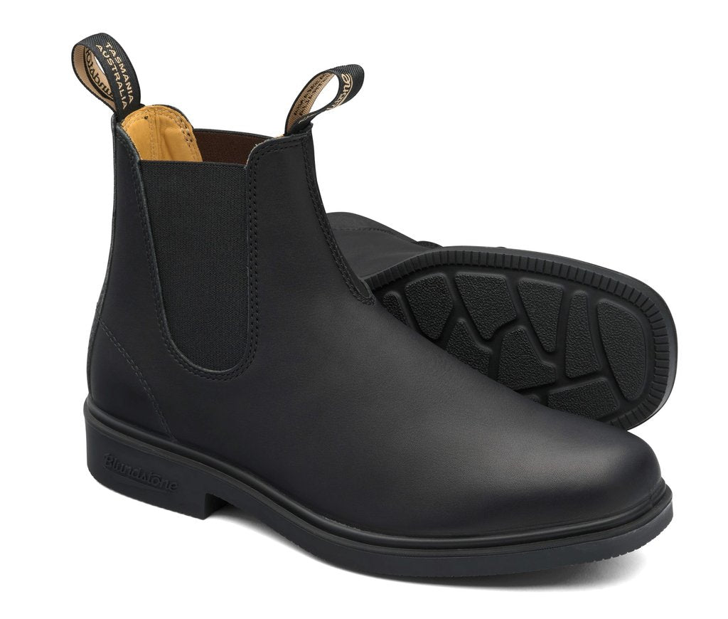 blundstone 068 black chisel toe boot pair bottom sole