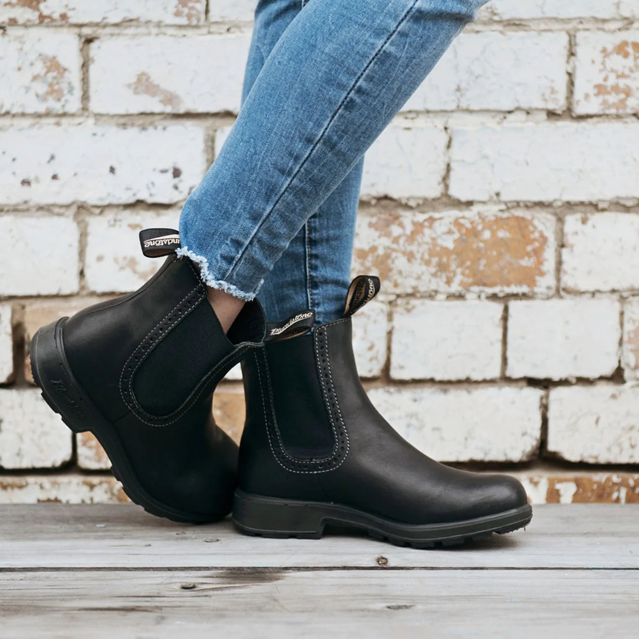 Black womens blundstones hotsell